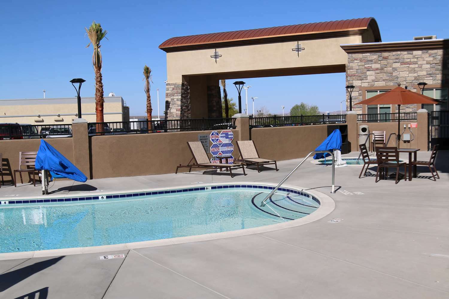 Best Western Plus New Barstow Inn & Suites Exterior foto